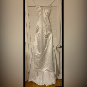 Miss Veil Elegant White Wedding Gown, Size 2| Brand New